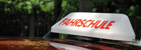 Fahrchul-Schild der Fahrschule Laberger